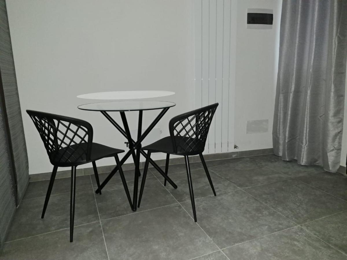 Alloggiamo Módena Exterior foto